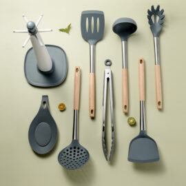 Silicone kitchen cooking utensil with support